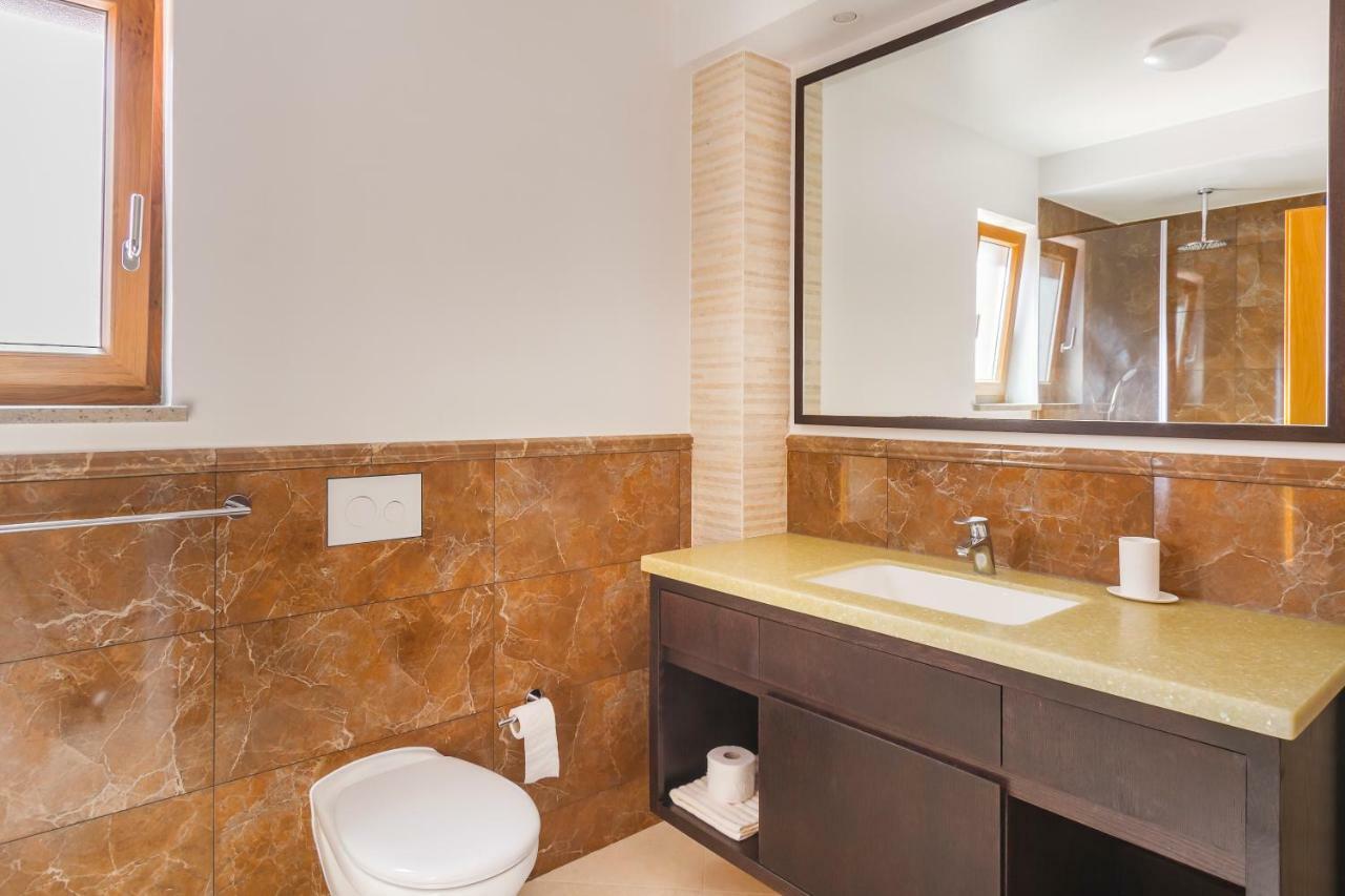 Luxury Apartments Villa Matea 2 Malinska Exterior photo