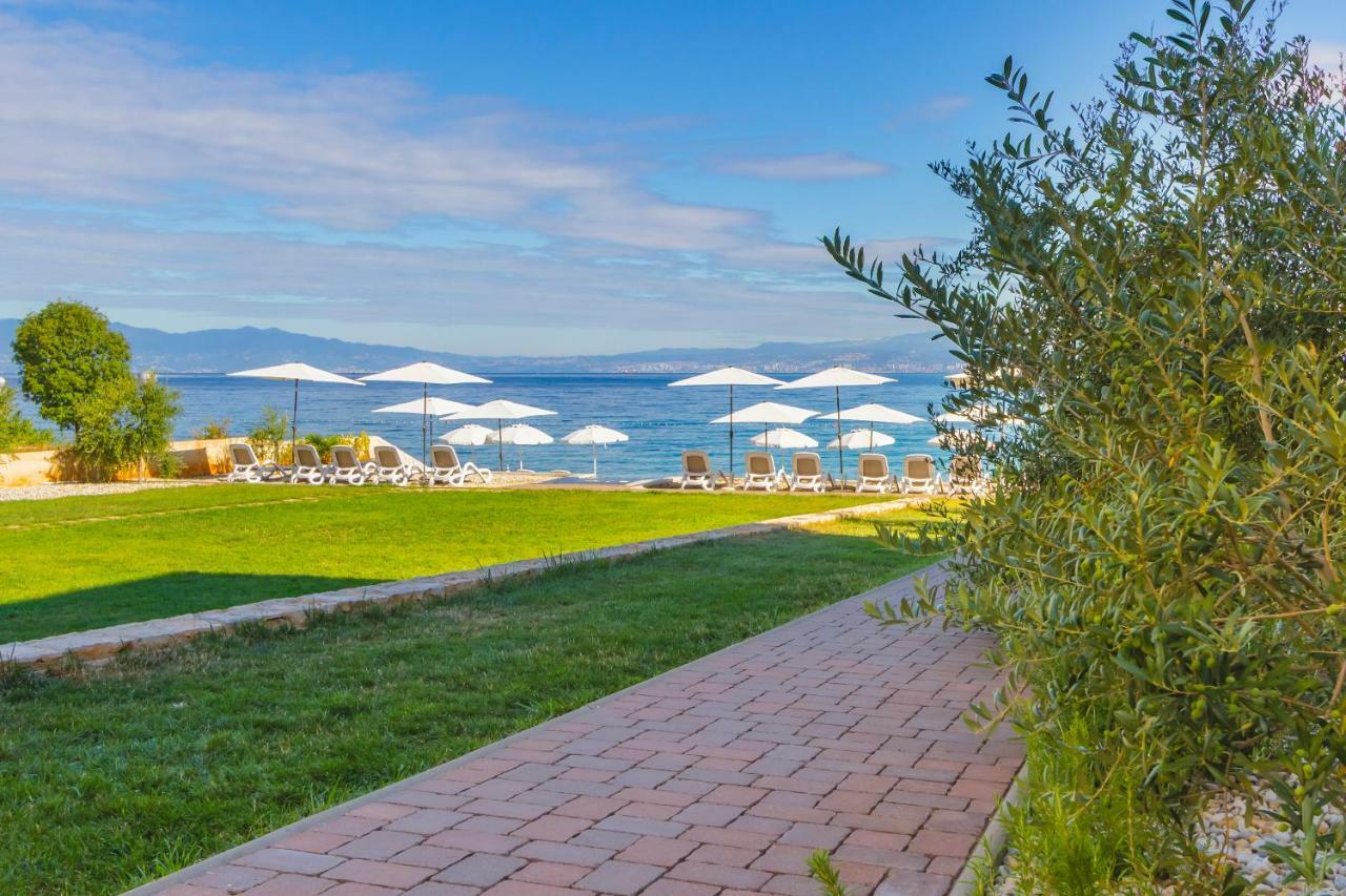 Luxury Apartments Villa Matea 2 Malinska Exterior photo