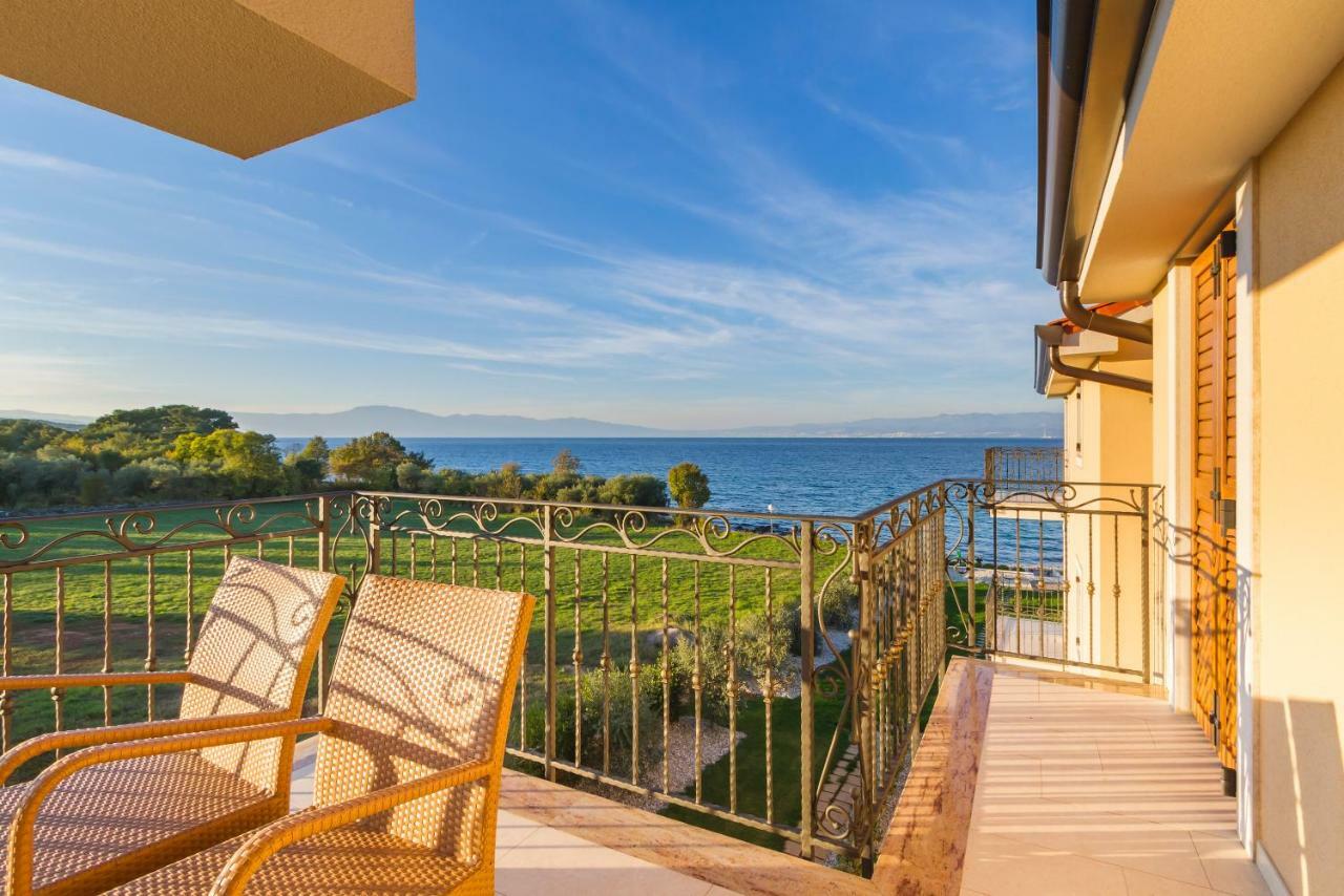 Luxury Apartments Villa Matea 2 Malinska Exterior photo