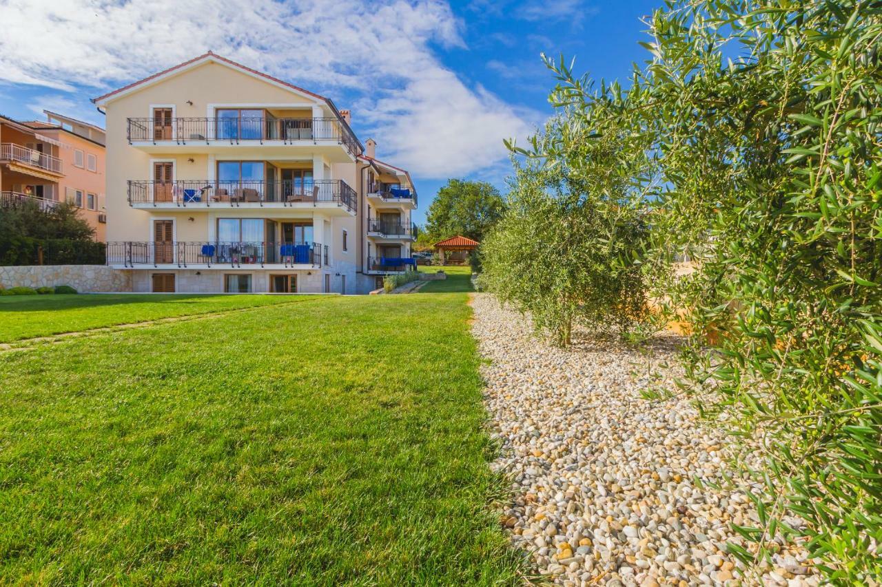Luxury Apartments Villa Matea 2 Malinska Exterior photo